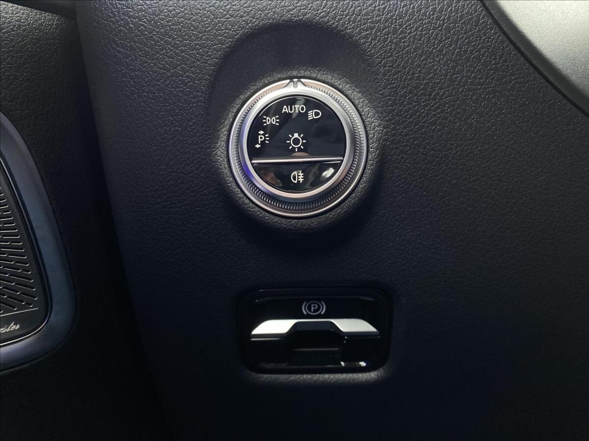 Mercedes-Benz Třídy C Kombi 2,0 l 300 kw