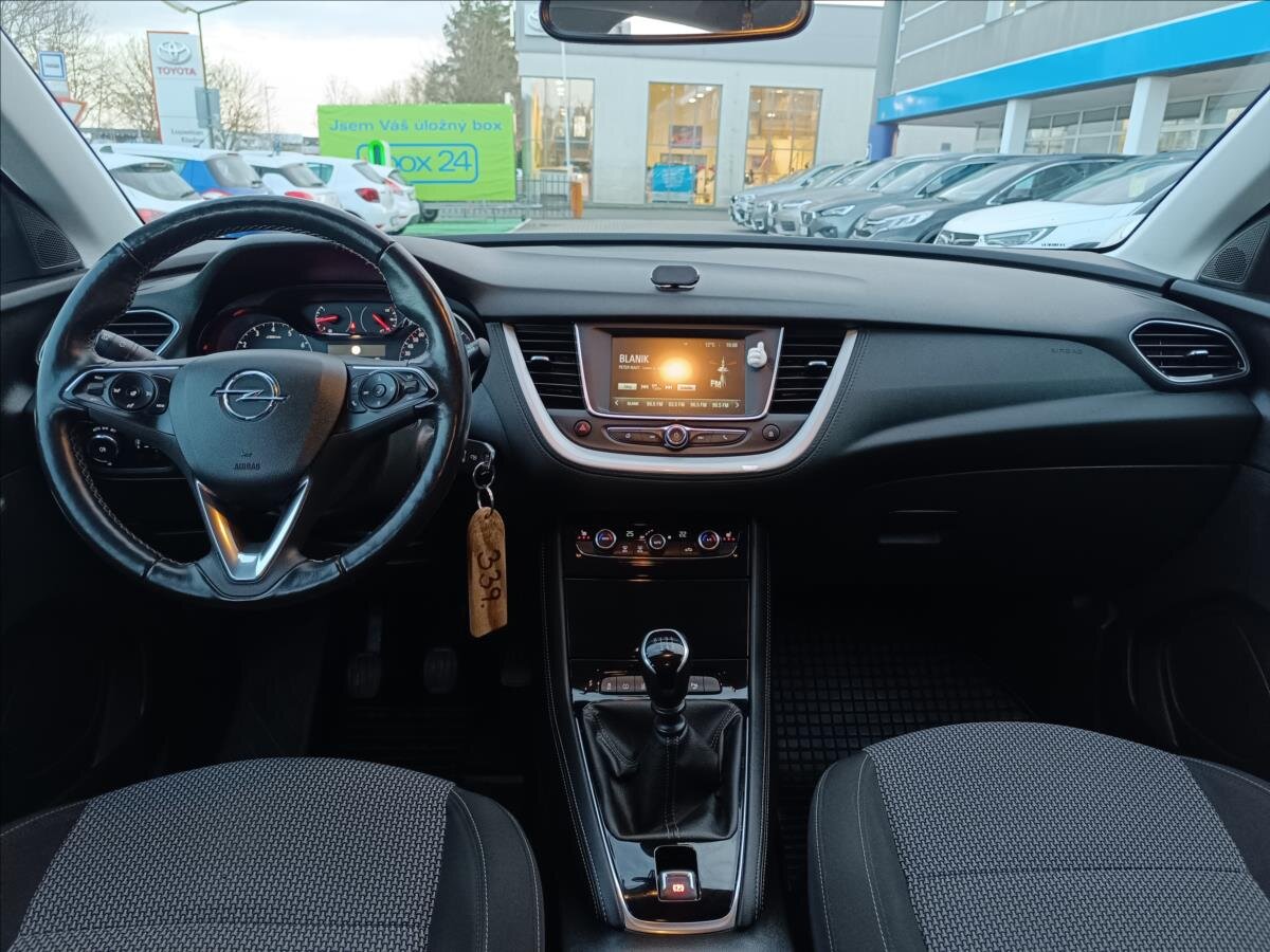 Opel Grandland X SUV 1,2 l 96 kw
