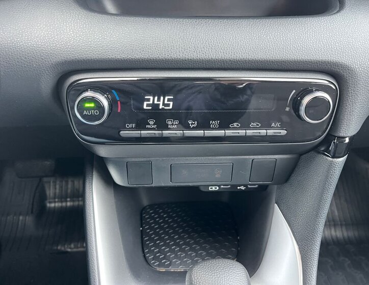 Toyota Yaris Hatchback 1,5 l 68 kw