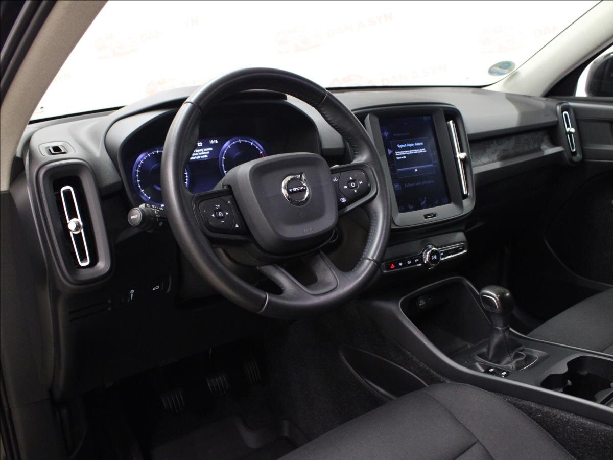 Volvo XC40 SUV 1,5 l 115 kw