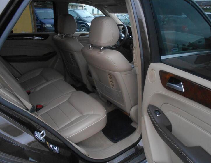 Mercedes-Benz Třídy M 18