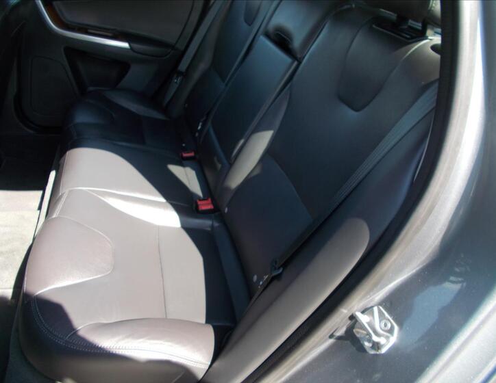 Volvo XC60 15