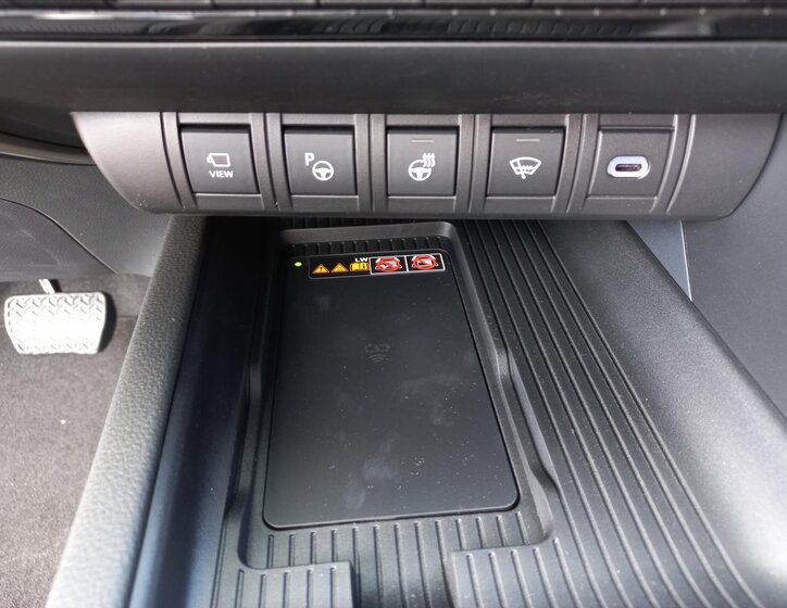 Toyota C-HR CUV / Crossover 1,8 l 72 kw