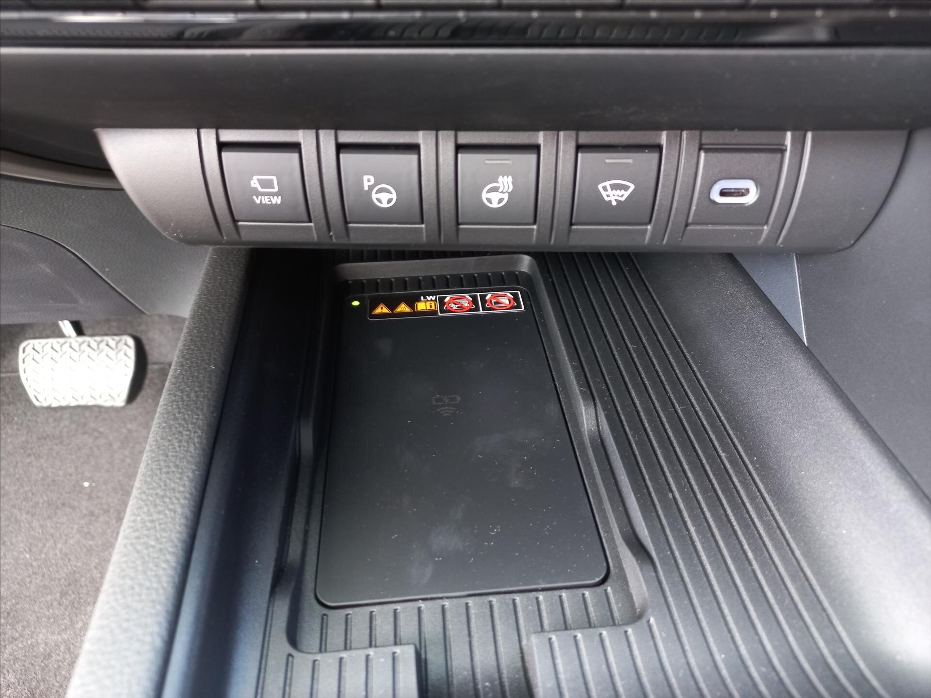 Toyota C-HR CUV / Crossover 1,8 l 72 kw