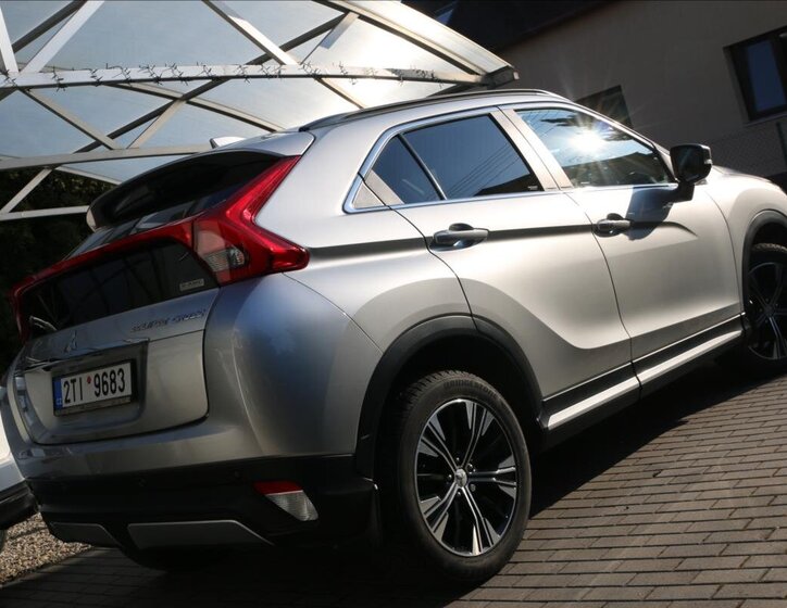 Mitsubishi Eclipse Cross Kombi 1,5 l 120 kw