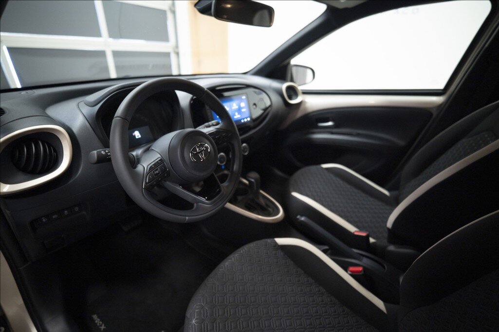 Toyota Aygo Hatchback 998,0 53 kw
