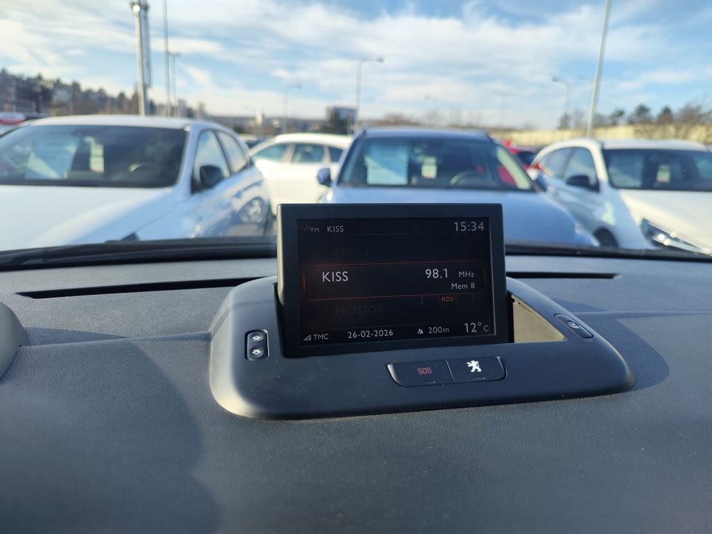 Peugeot 5008 MPV 2,0 l 120 kw