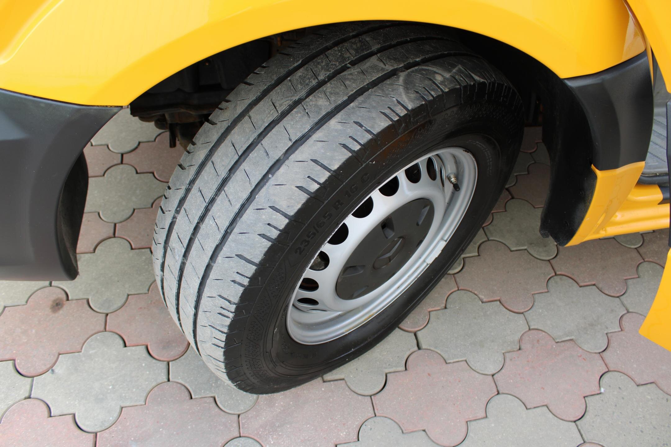 Mercedes-Benz Sprinter Užitková 2,1 l 120 kw