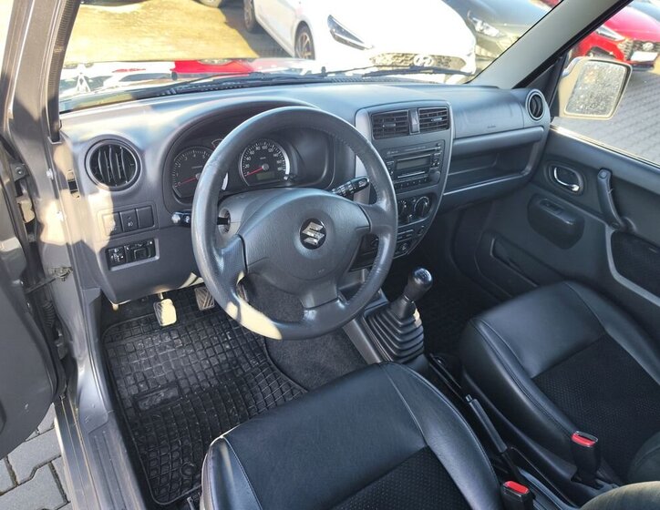 Suzuki Jimny SUV 1,3 l 63 kw