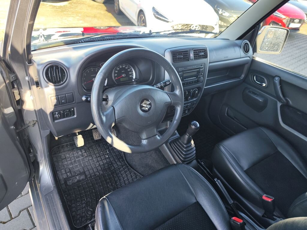 Suzuki Jimny SUV 1,3 l 63 kw