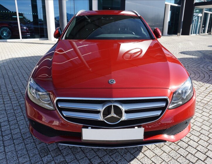 Mercedes-Benz Třídy E 2