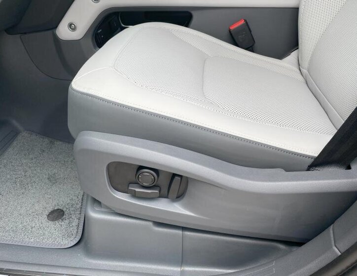 Land Rover Defender SUV 5,0 l 313 kw