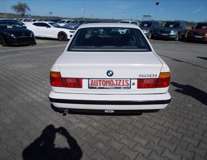 BMW Řada 5 Sedan / Limuzína 2,0 l 95 kw