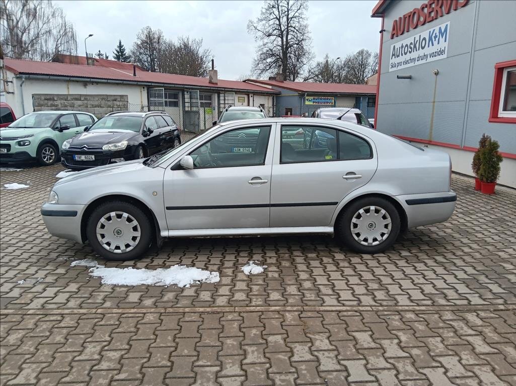 Škoda Octavia Liftback 1,8 l 110 kw