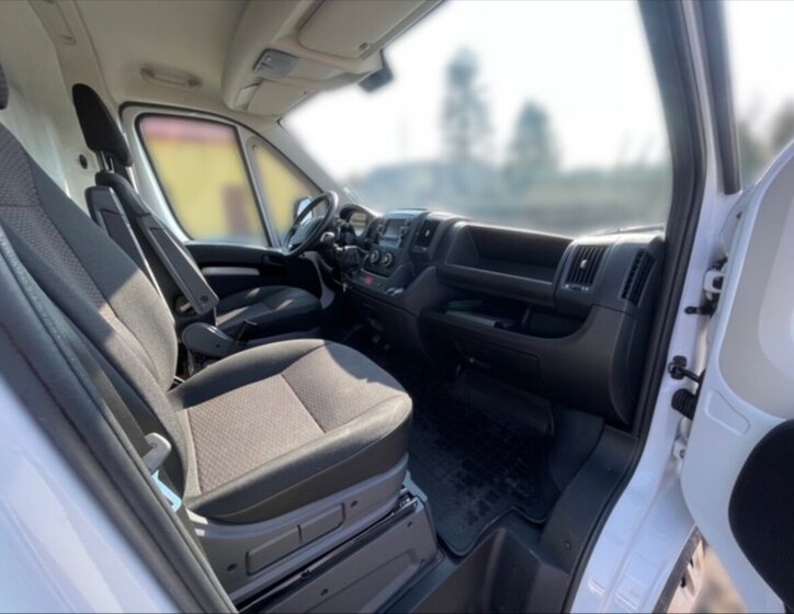 Opel Ostatní Skříň 2,2 l 121 kw