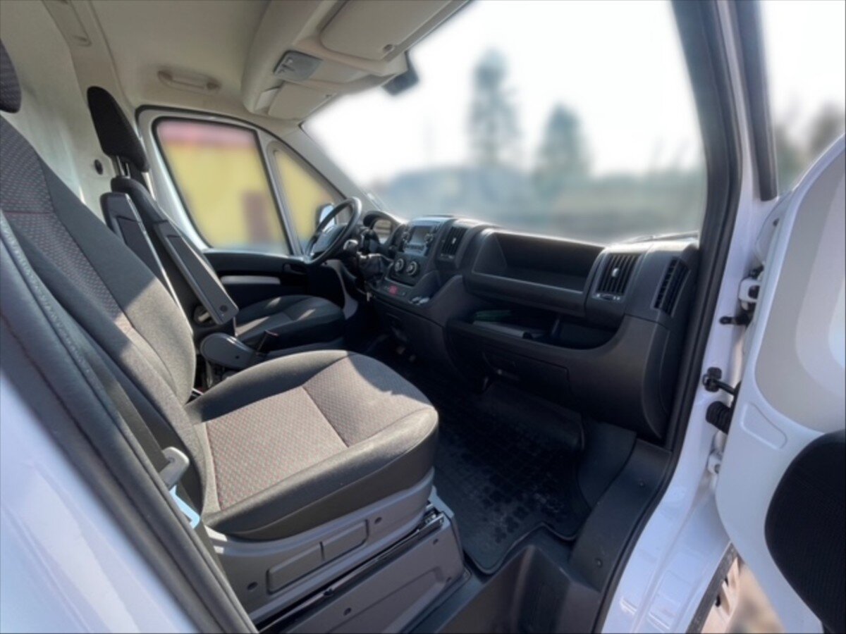 Opel Ostatní Skříň 2,2 l 121 kw