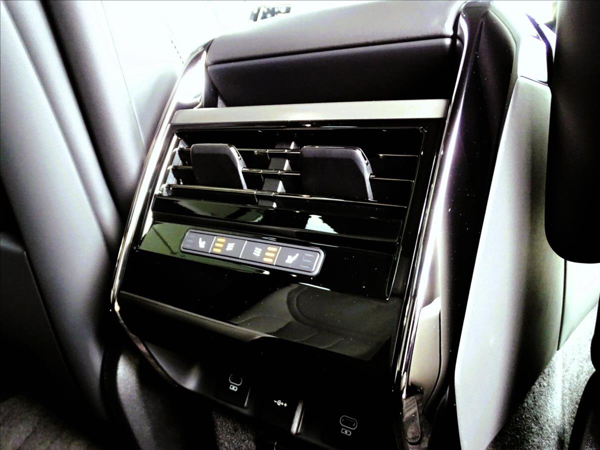 Land Rover Range Rover Sport SUV / Terénní 3,0 l 221 kw