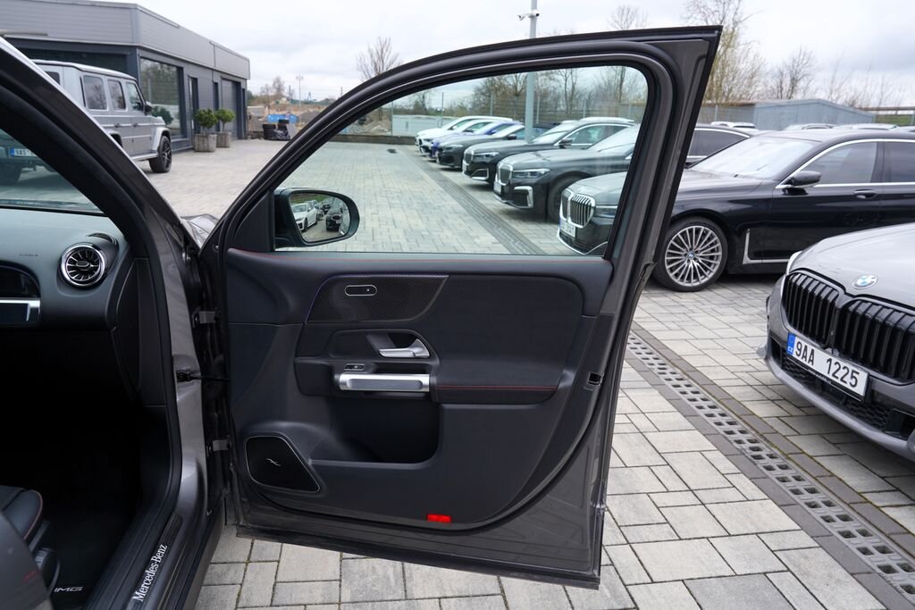 Mercedes-Benz GLB SUV / Terénní 2,0 l 110 kw