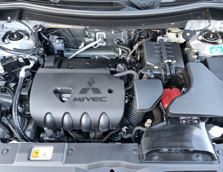 Mitsubishi Outlander SUV / Terénní 2,0 l 110 kw