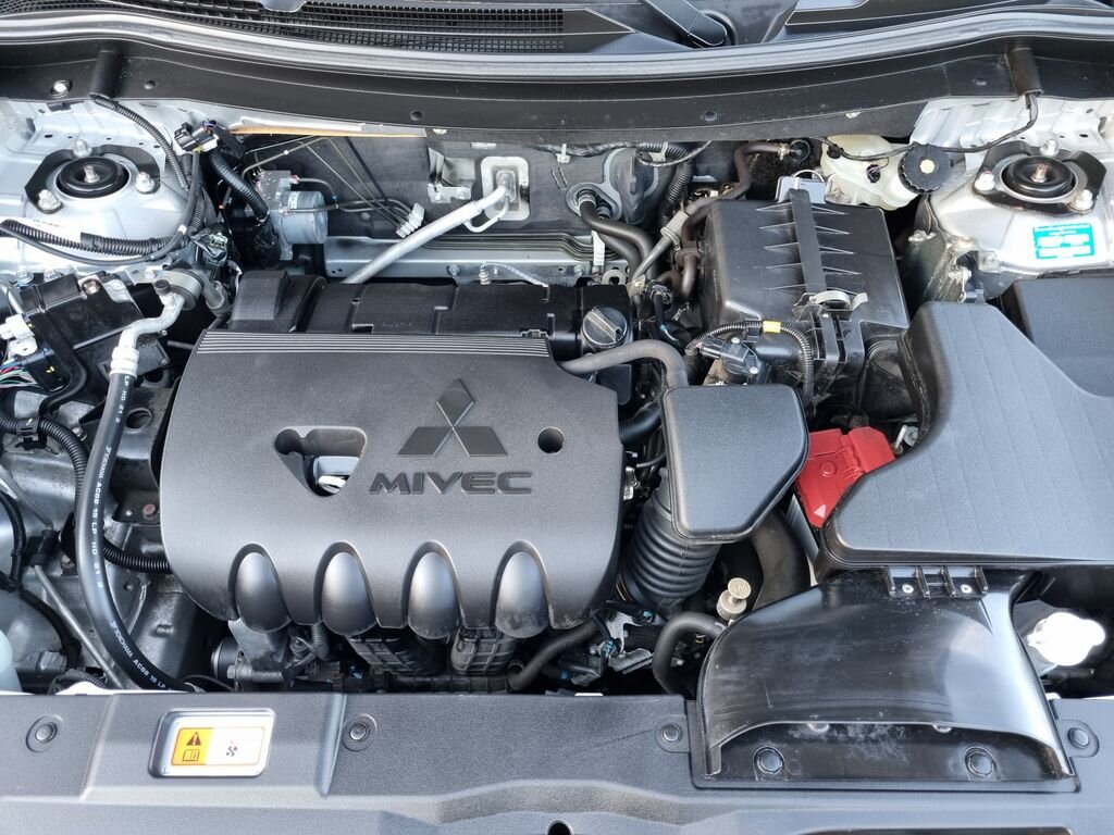 Mitsubishi Outlander SUV / Terénní 2,0 l 110 kw