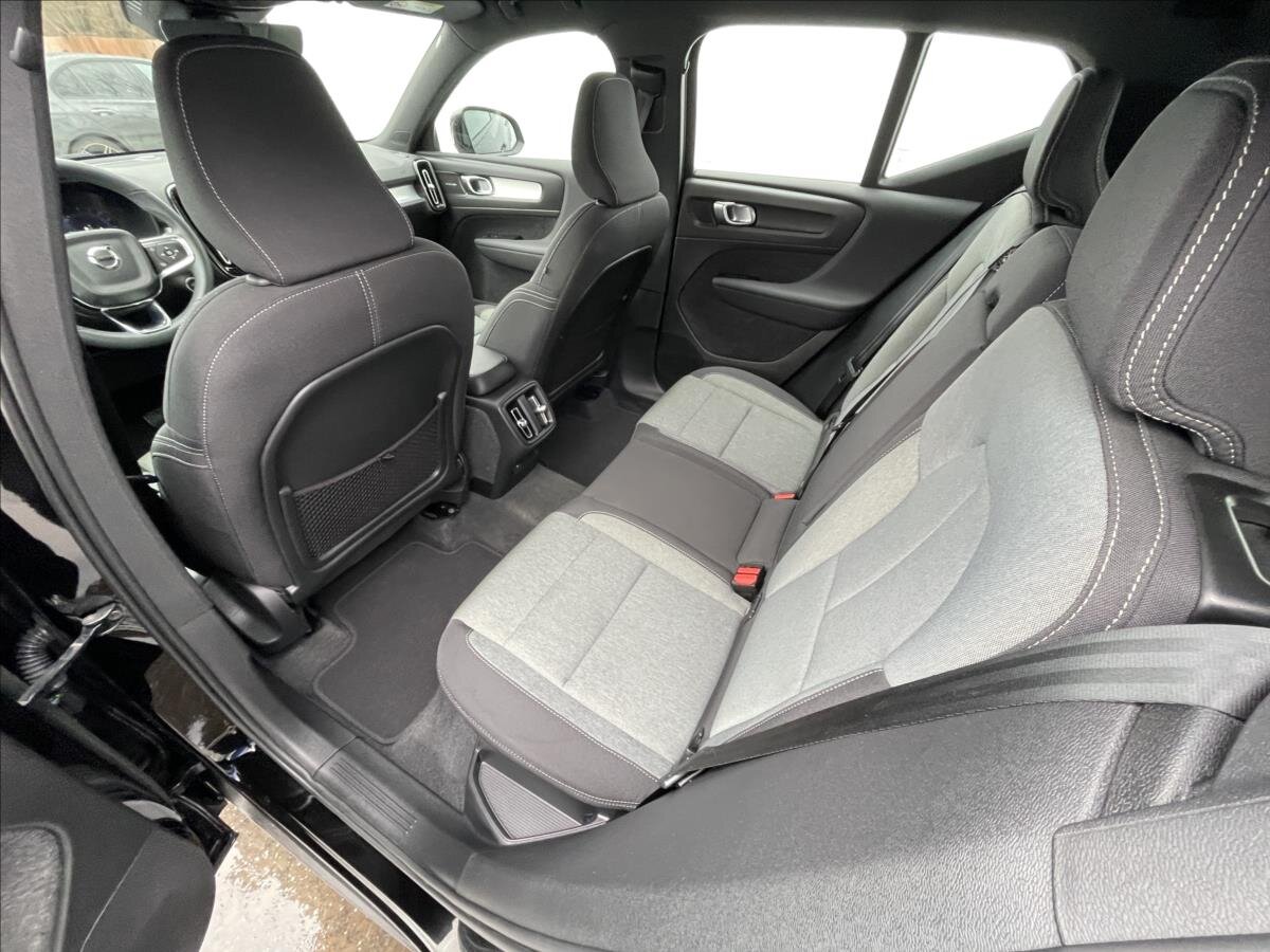 Volvo XC40 SUV 2,0 l 145 kw