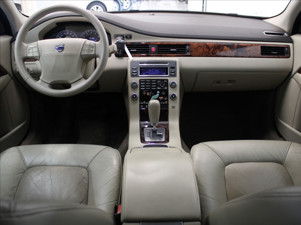Volvo S80