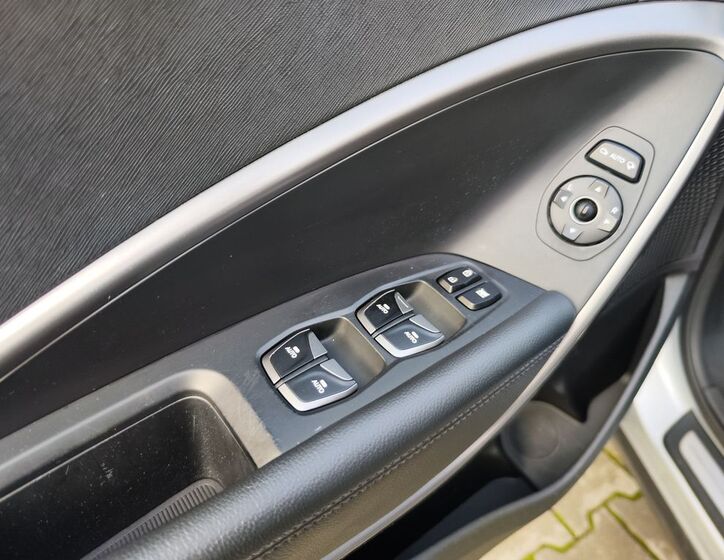 Hyundai Grand Santa Fe 41