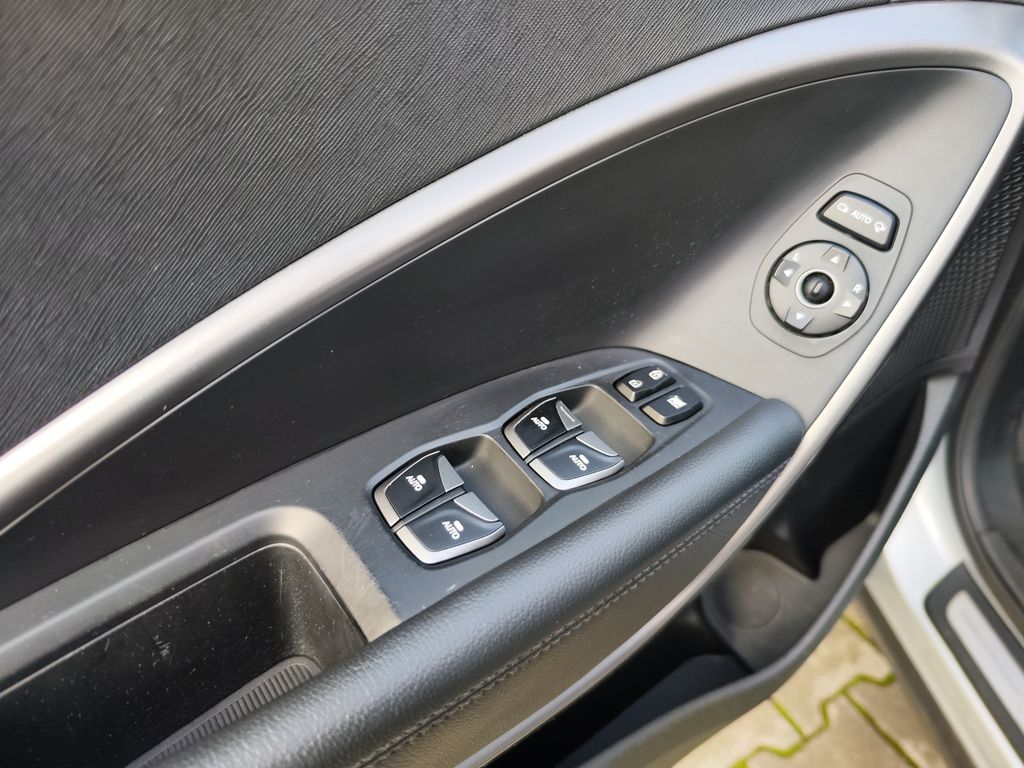 Hyundai Grand Santa Fe