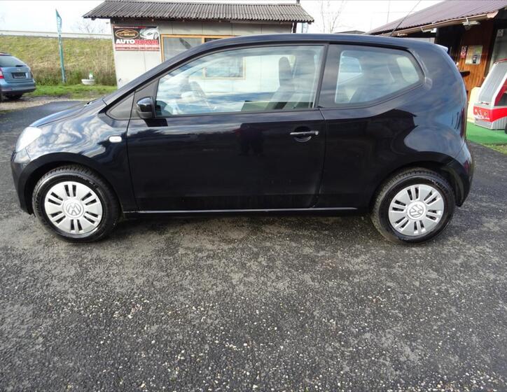 Volkswagen up! 5