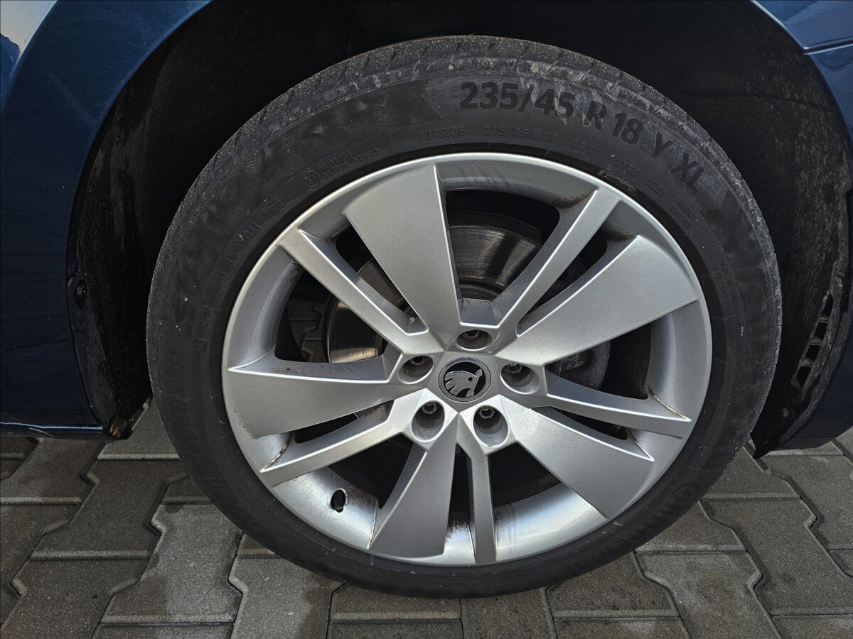 Škoda Superb Kombi 2,0 l 140 kw