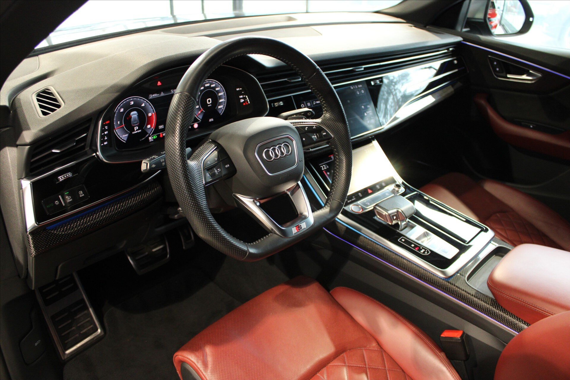 Audi SQ8 SUV / Terénní 4,0 l 320 kw