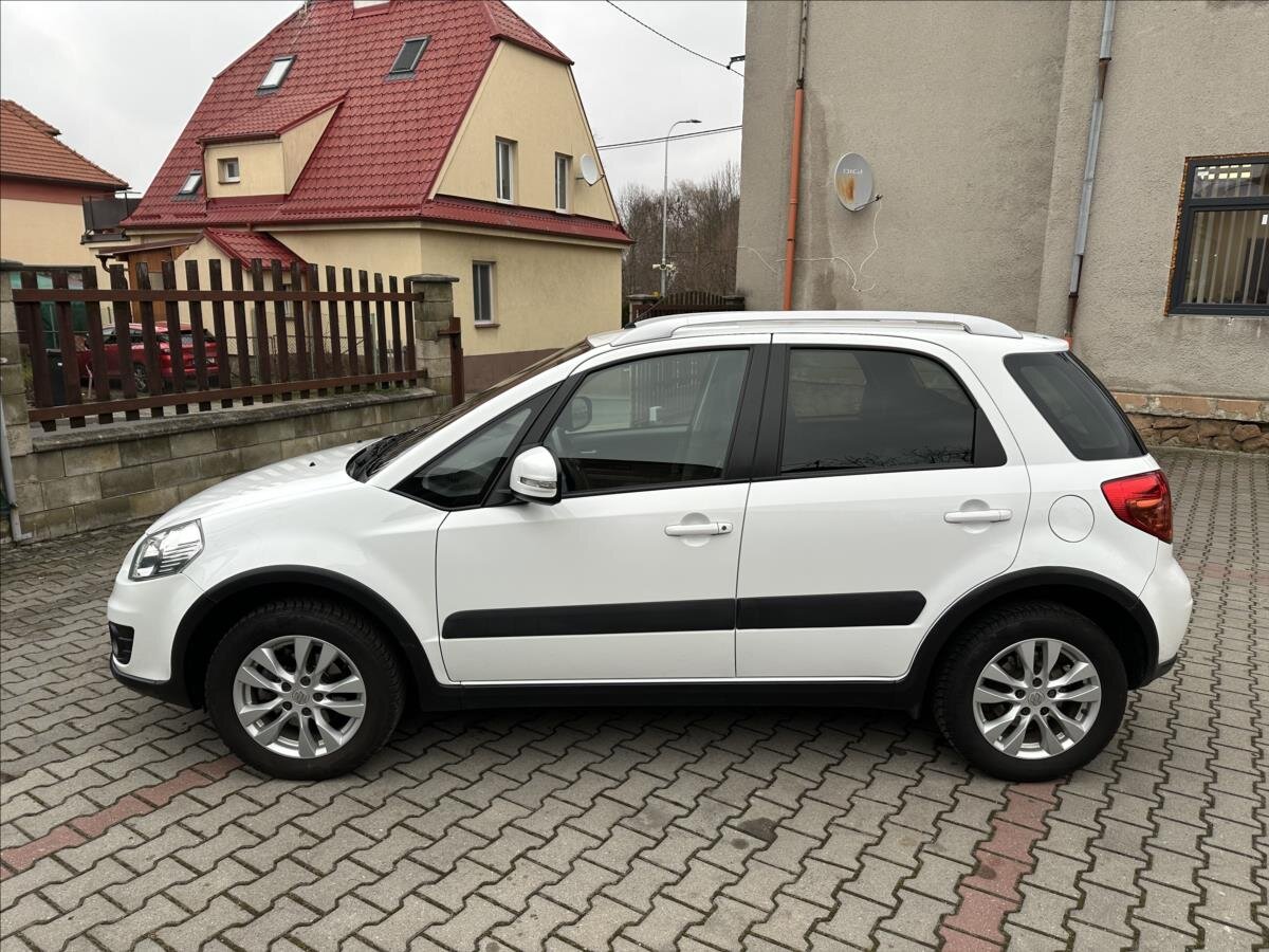 Suzuki SX4 Hatchback 1,6 l 88 kw