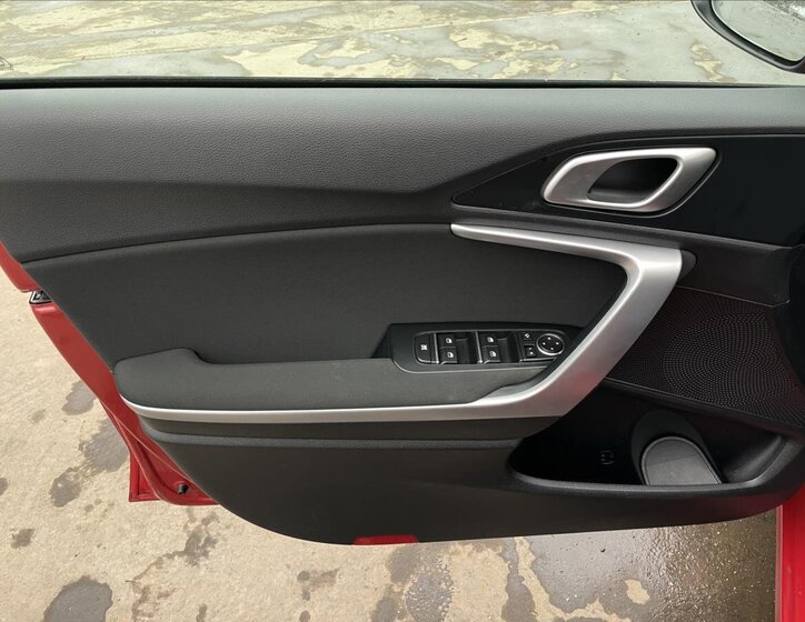 KIA Ceed Hatchback 998,0 74 kw