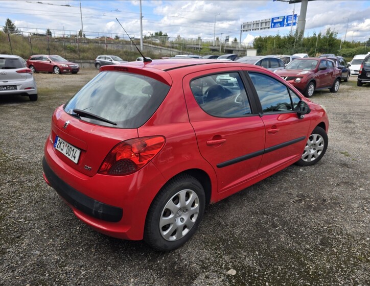 Peugeot 207 5