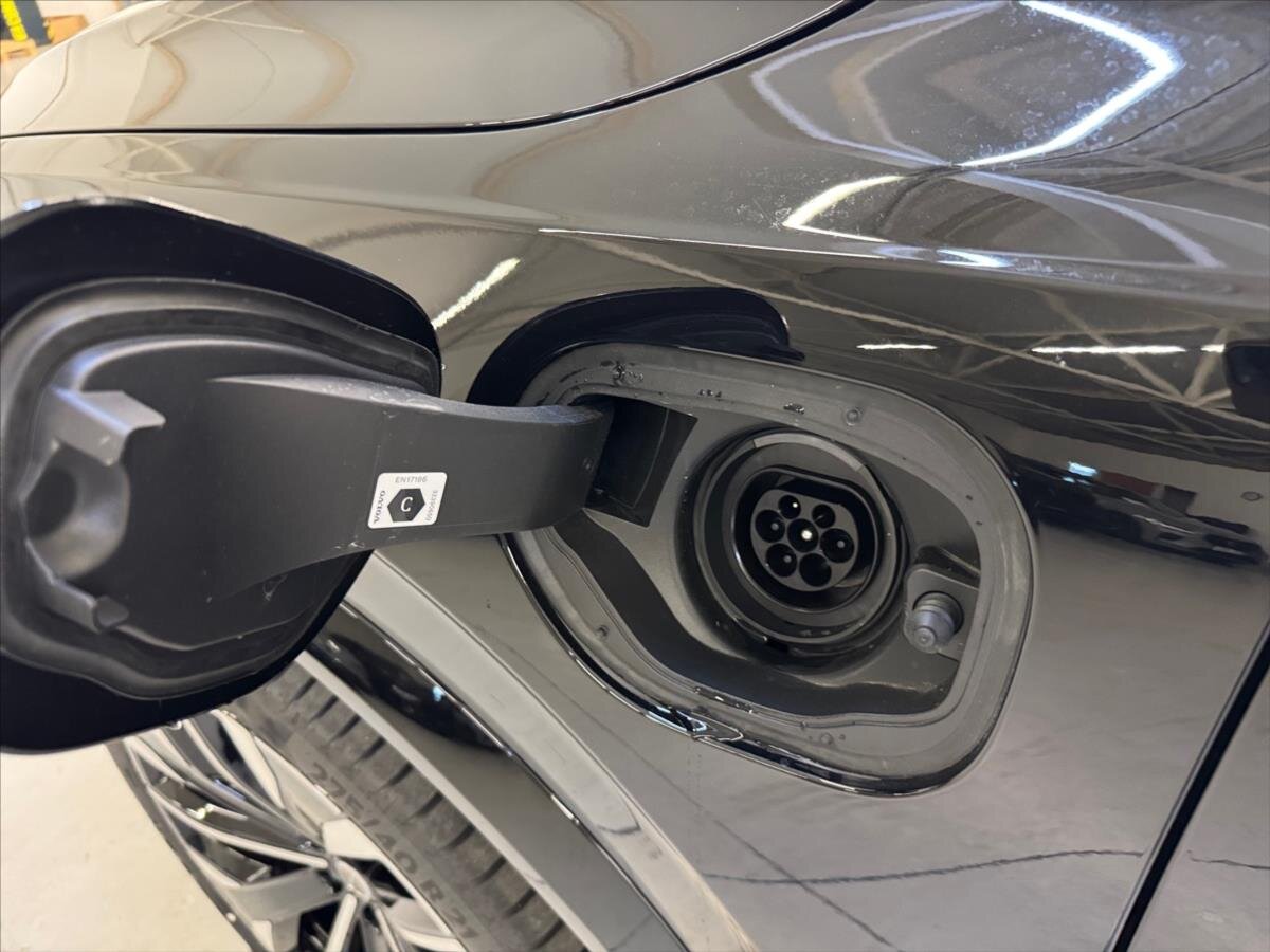 Volvo XC90 SUV 2,0 l 335 kw