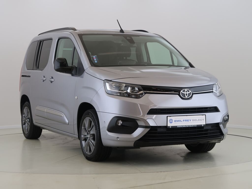 Toyota ProAce Kombi 1,5 l 96 kw