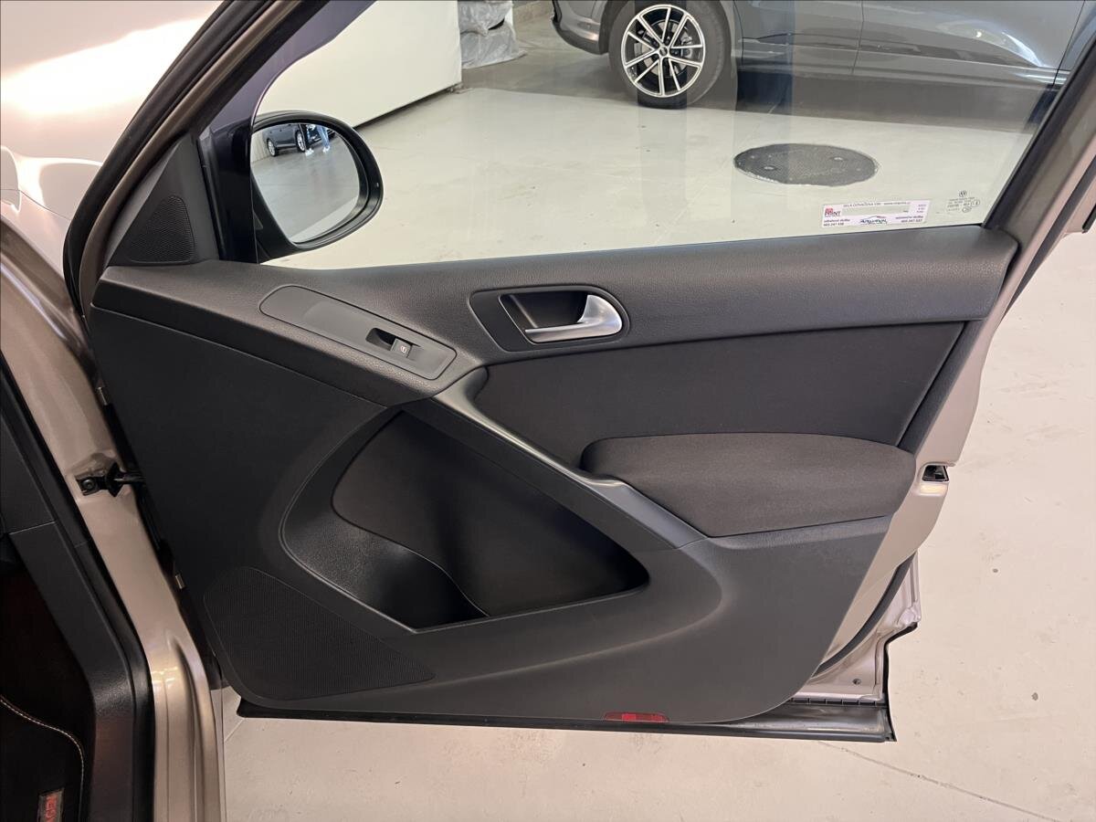 Volkswagen Tiguan SUV 2,0 l 81 kw