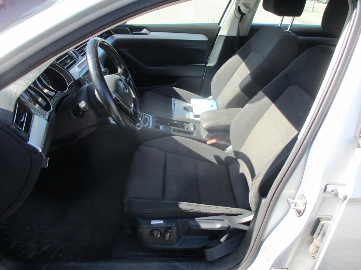 Volkswagen Passat Kombi 2,0 l 110 kw