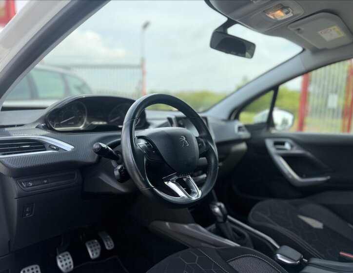 Peugeot 2008 SUV / Terénní 1,2 l 61 kw