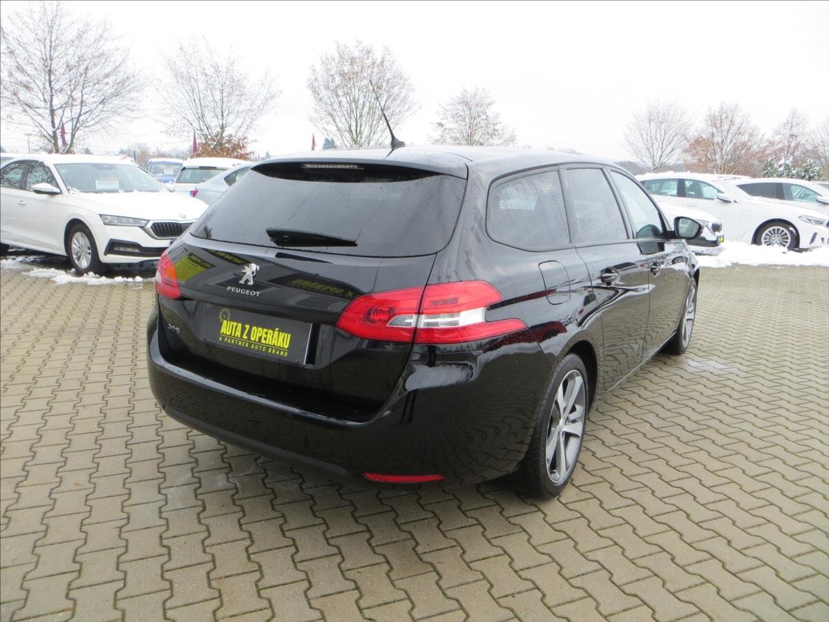 Peugeot 308 Kombi 1,2 l 96 kw