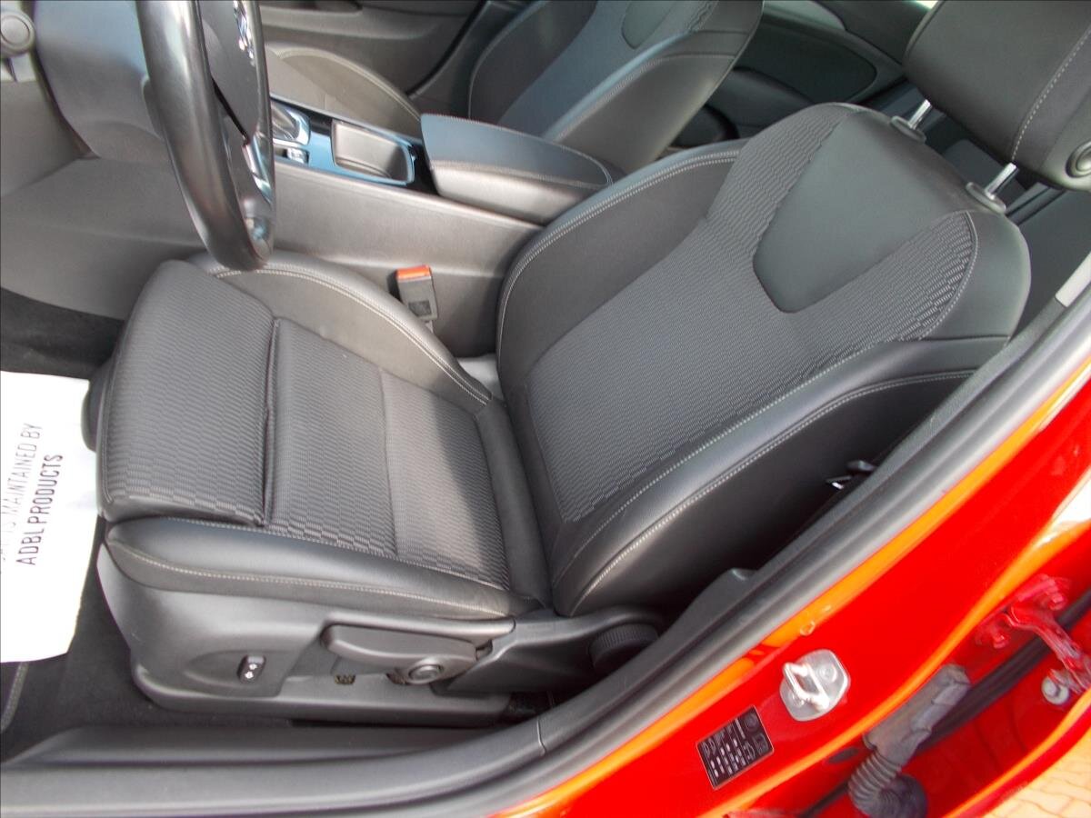 Opel Insignia Hatchback 2,0 l 125 kw