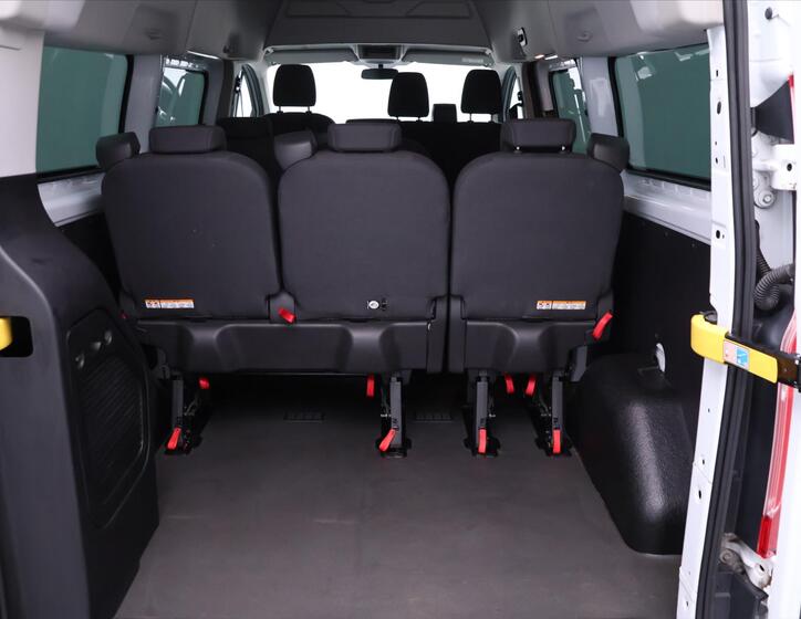 Ford Transit Custom 10
