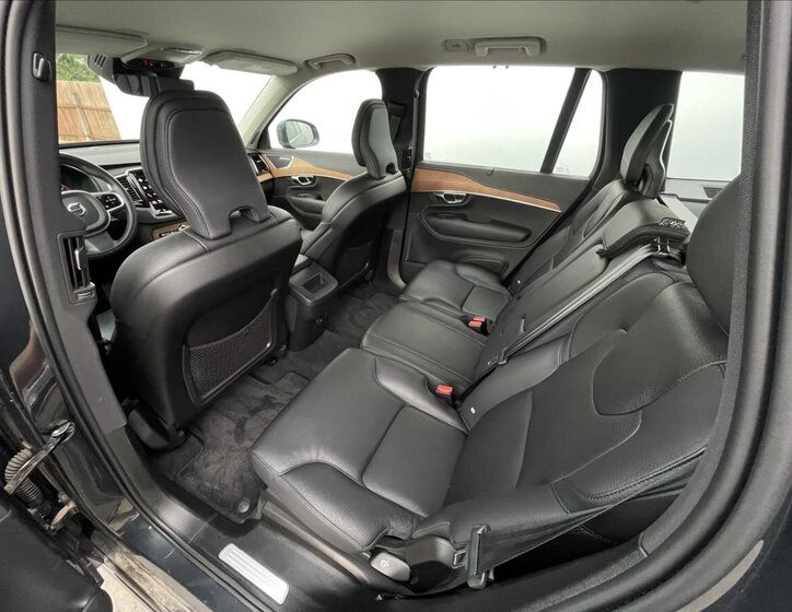 Volvo XC90 SUV 2,0 l 173 kw