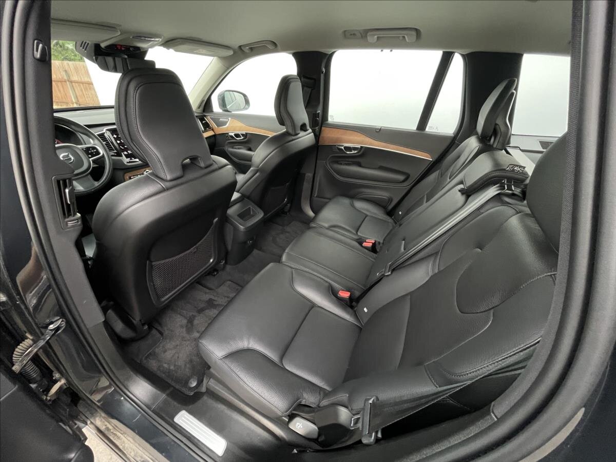 Volvo XC90 SUV 2,0 l 173 kw