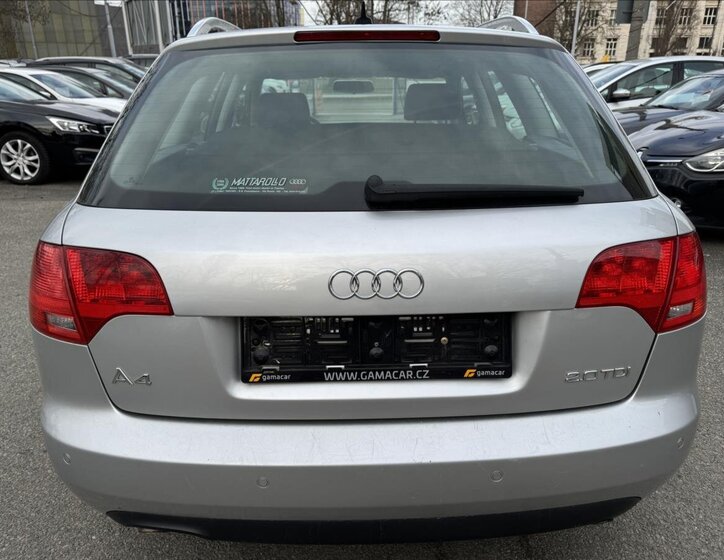 Audi A4 Kombi 2,0 l 103 kw