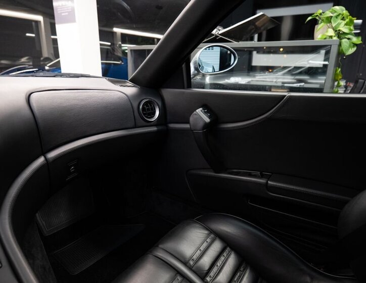 Ferrari 550 Kupé 5,5 l 357 kw