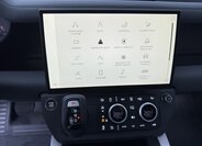 Land Rover Defender 16