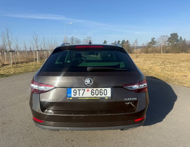 Škoda Superb Kombi 2,0 l 140 kw