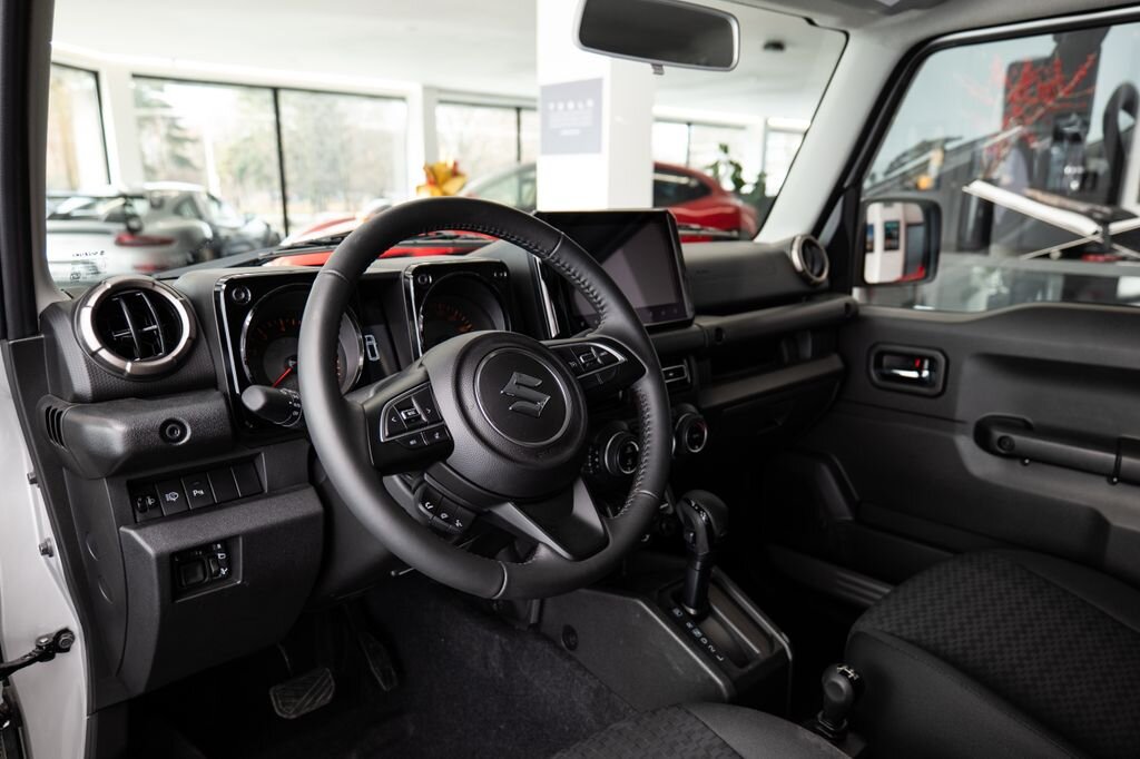 Suzuki Jimny SUV 1,5 l 75 kw