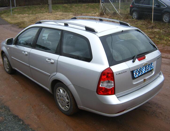 Chevrolet Lacetti 4